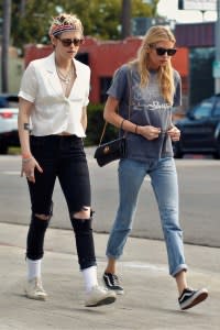 Kristen Stewart Reunites With Ex Stella Maxwell for Dinner Amid Sara Dinkin Romance