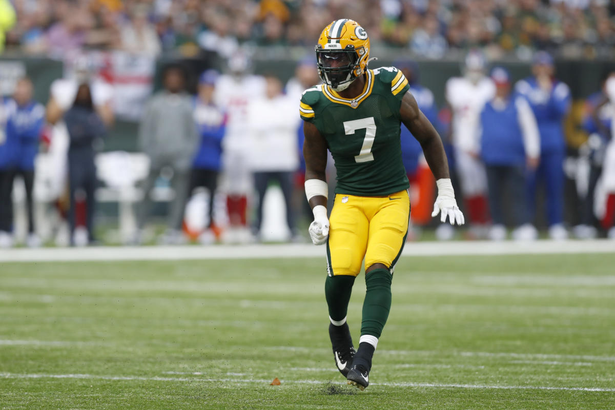 AP source: Packers LB Quay Walker fined $13,261 for shove