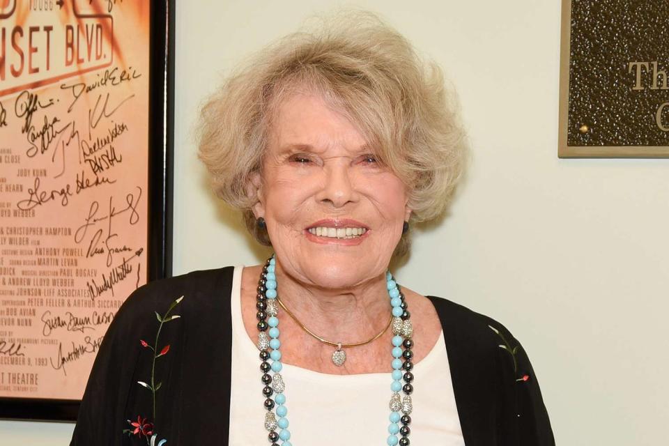 <p>Tara Ziemba/Getty Images</p> Janis Paige on July 14, 2017