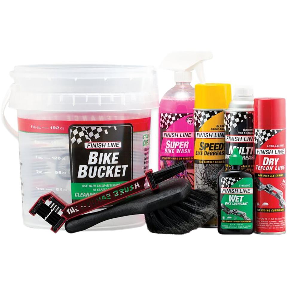 9) Finish Line Pro Care Bucket Kit