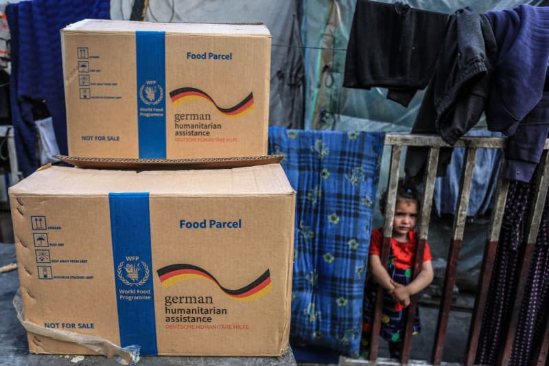 German food parcels arrive to displaced Palestinians through the World Food Organization, during the holy month of Ramadan, in Rafah in the southern Gaza Strip. Abed Rahim Khatib/dpa