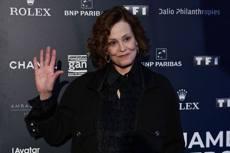 Sigourney Weaver en la inauguración de El arte de James Cameron, una muestra que tiene lugar en París y que repasa la filmografía del canadiense