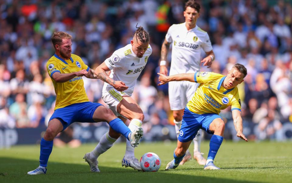 Leeds midfielder Kalvin Phillips battles for the ball - GETTY IMAGES