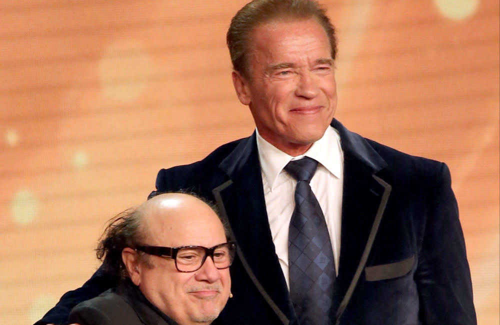 Danny DeVito und Arnold Schwarzenegger credit:Bang Showbiz