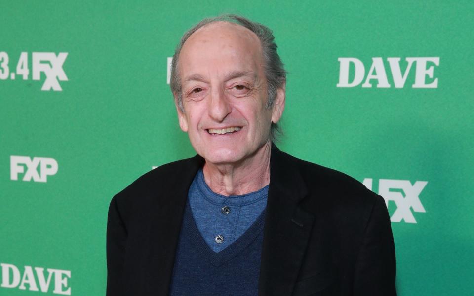 <p>Auch für David Paymer war der Oscar in Reichweite: Er war 1993 für seine Nebenrolle in "Der letzte Komödiant - Mr. Saturday Night" nominiert. Die Rolle wurde ihm von Billy Crystal auf den Leib geschrieben - so sehr hatte Paymer ihn bei ihrer ersten Zusammenarbeit "City Slickers - Die Großstadt-Helden" beeindruckt. Zuletzt spielte er in Filmen wie "Bad Teacher" und "Ocean's 13" sowie in den Serien "Star Trek: Picard" und "The Marvelous Mrs. Maisel" mit. (Bild: Getty Images/Rich Fury)</p> 