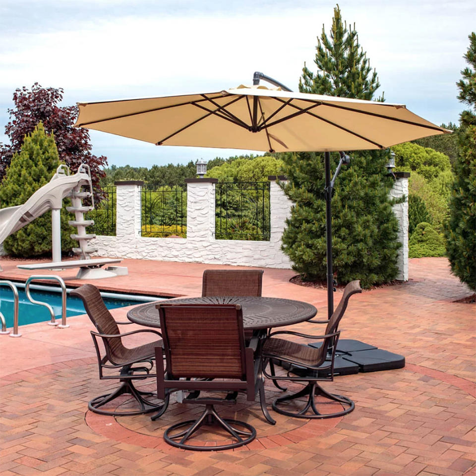 wayfair-5-days-of-deals-outdoor-umbrella