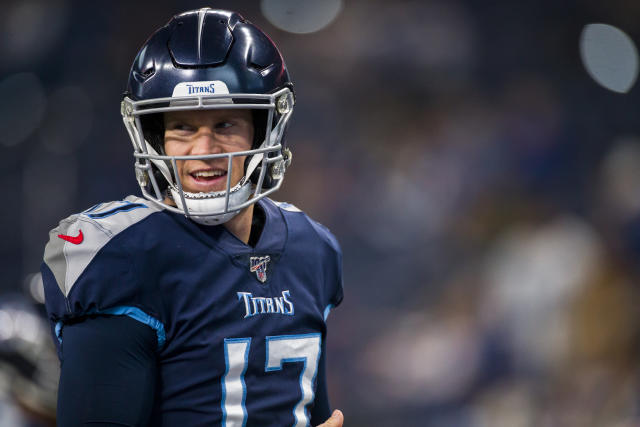 Tennessee Titans - All smiles for your first preseason game 