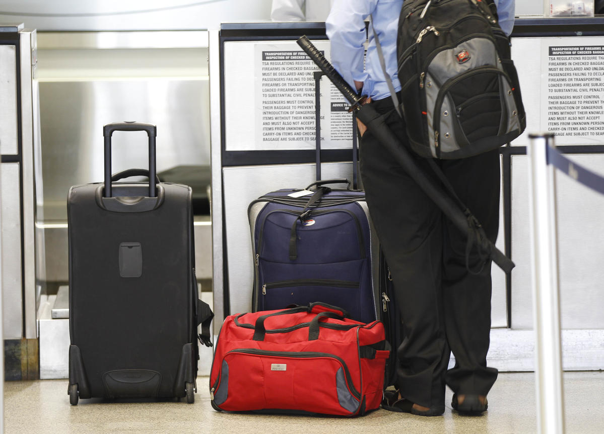 The 6 Best Ways To Avoid Checked Bag Fees In 2023 – Forbes Advisor