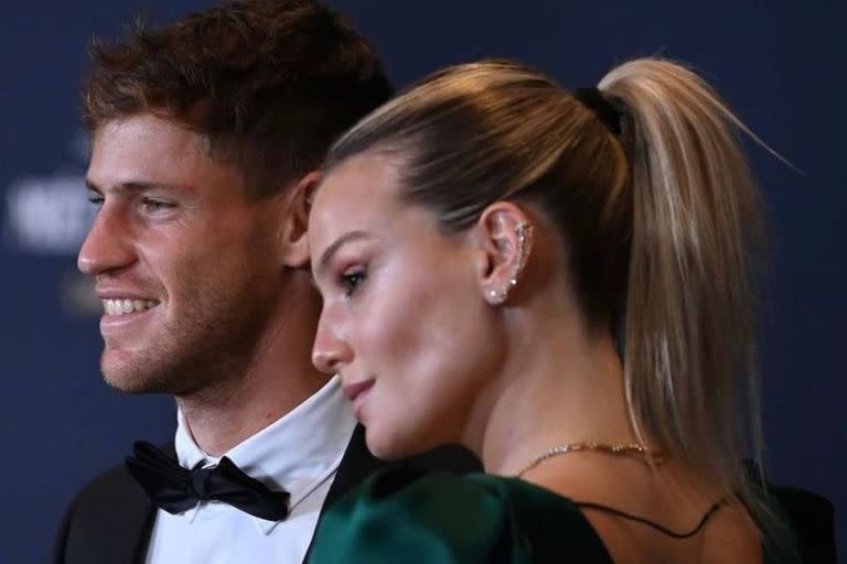 Diego Schwartzman recibió un regalo bien argentino (y bostero) por parte de su pareja, Euge De Martino