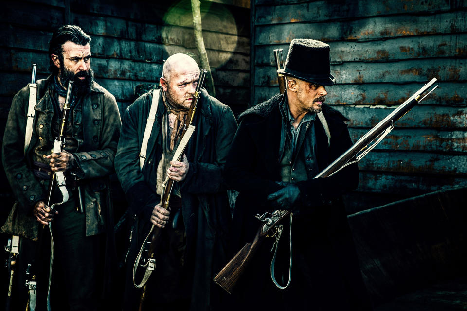 TABOO, l-r: Scroobius Pip, Robert Parker, Tom Hardy, (Season 1, Episode 8, aired February 28, 2017). ©FX/courtesy Everett Collection