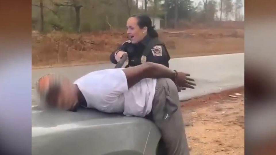 A police officer uses a stun gun on Micah Washington after he was handcuffed in Reform, Alabama, in this video of the encounter. The unidentified officer is now on leave and under investigation. (Photo: Screenshot/YouTube.com/WVTM 13 News)