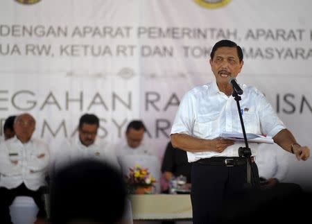 Indonesia's chief security affairs minister Luhut Pandjaitan speaks to of local government and security officials in Serang, Banten province west of Jakarta February 29, 2016 in this photo taken by Antara Foto. REUTERS/Asep Fathulrahman/Antara Foto/Files