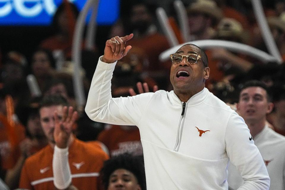 After 19-point first half, Texas falls to No. 14 Iowa State, 70-65 ...