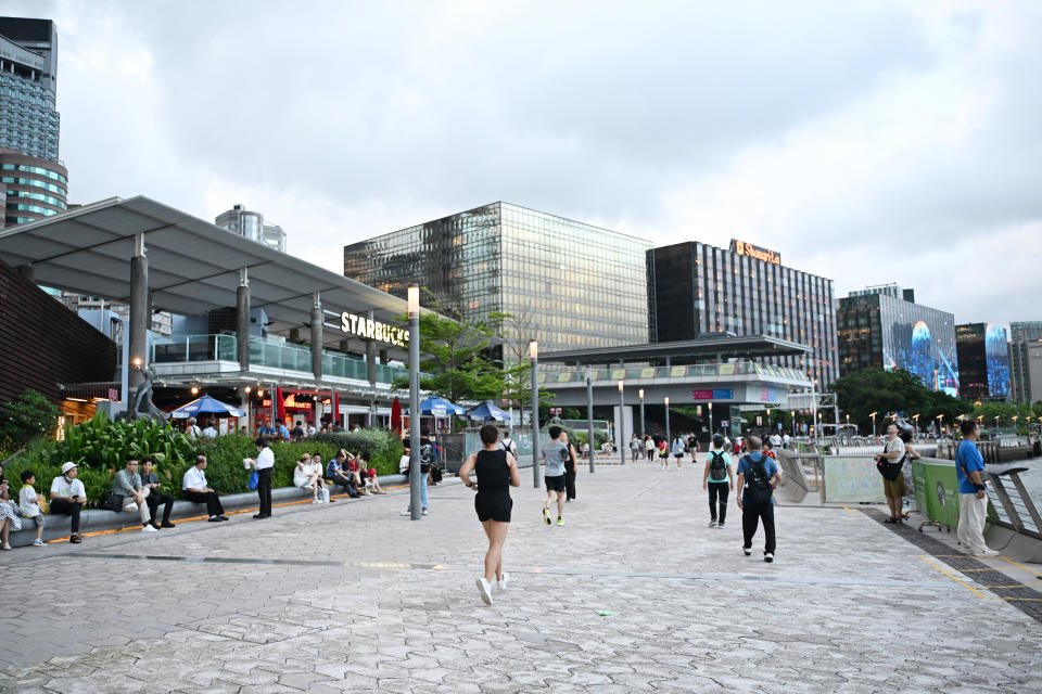 摩根大通表示，香港房地產市場上「大量被低估的資產」可能會引發大股東逢低吸納。