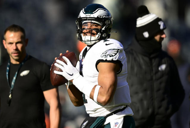 Philadelphia Eagles' division title hopes hinge on injured Jalen