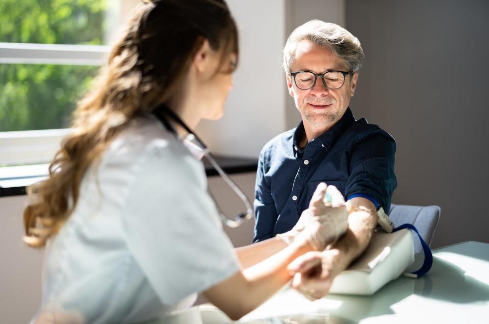 <a href="https://www.shutterstock.com/es/image-photo/patient-blood-draw-by-doctor-people-1989864818" rel="nofollow noopener" target="_blank" data-ylk="slk:Andrey_Popov / Shutterstock;elm:context_link;itc:0;sec:content-canvas" class="link ">Andrey_Popov / Shutterstock</a>