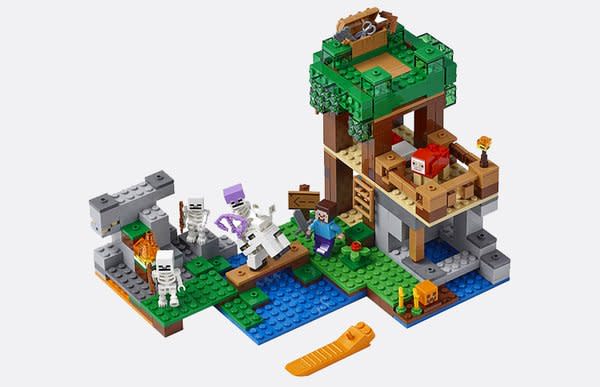 Manøvre rive ned Holde The Best Lego Minecraft Sets for Brick-Loving Kids