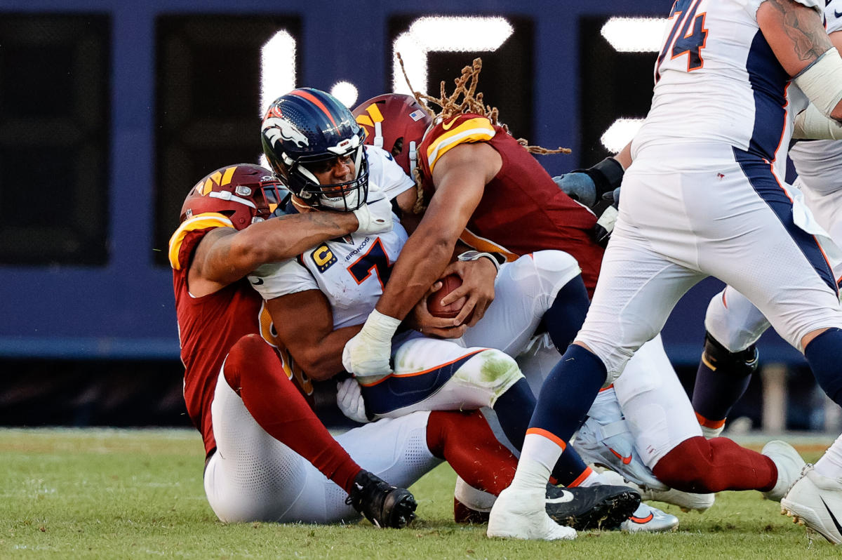 Washington Commanders snap four-game slide with narrow win over Chicago  Bears