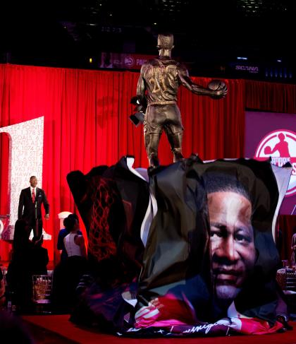 ATLANTA, GA - MARCH 05: The Atlanta Hawks honor NBA Legend Dominique Wilkins as they unveil a statue in his name at Philips Arena on March 5, 2015 in Atlanta, Georgia. NOTE TO USER: User expressly acknowledges and agrees that, by downloading and/or using this photograph, user is consenting to the terms and conditions of the Getty Images License Agreement. (Photo by John Bazemore-Pool/Getty Images)