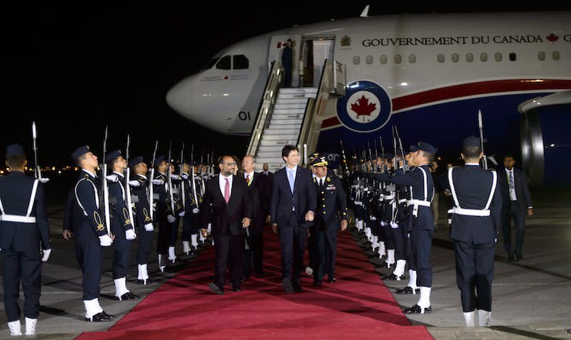 PHOTOS: Justin Trudeau meets with leaders in Lima, Paris and London