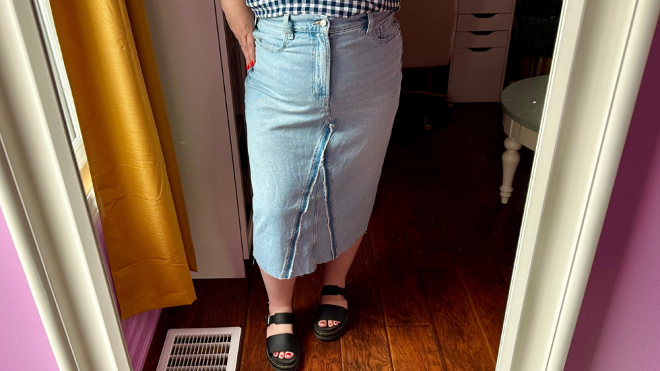 Hight-Waisted Jean Midi Skirt in size 16