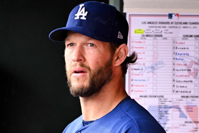 Clayton Kershaw's mother dies; Dodgers pitcher still with team