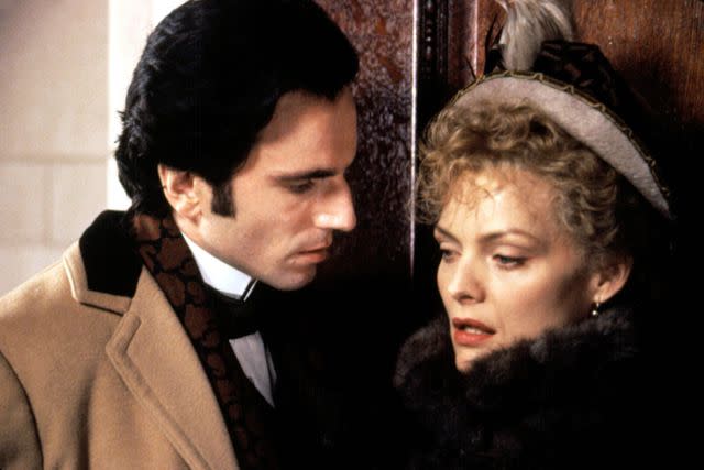 Everett Collection Daniel Day-Lewis and Michelle Pfeiffer in 'The Age of Innocence'