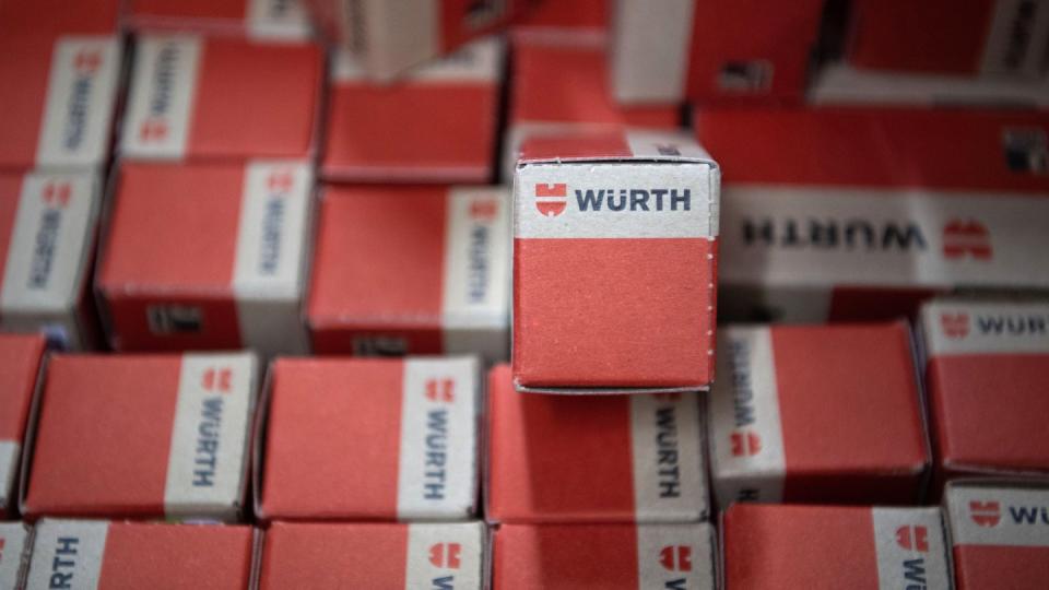 Würth verkauft Befestigungs- und Montagetechnik  an Handwerks- und Industriebetriebe.