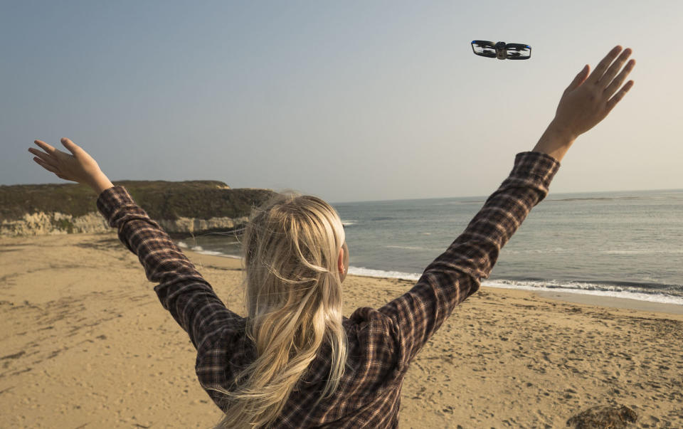 Today, Skydio, the company behind the camera drone R1, announced new features