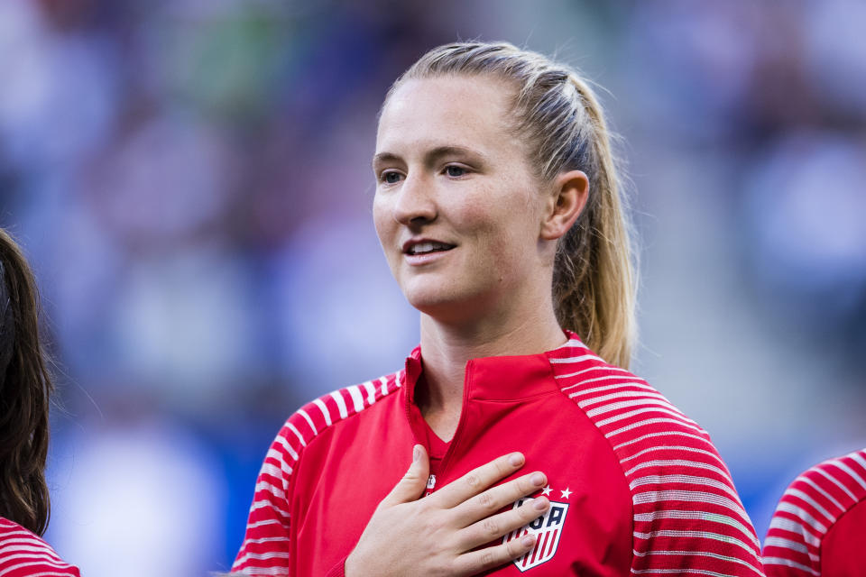 REIMS, FRANCE - JUNE 11: Samantha Mewis of United States getting into the field during the 2019 FIFA Women's World Cup France group F match between USA and Thailand at Stade Auguste Delaune on June 11, 2019 in Reims, France. (Photo by Marcio Machado/Getty Images)