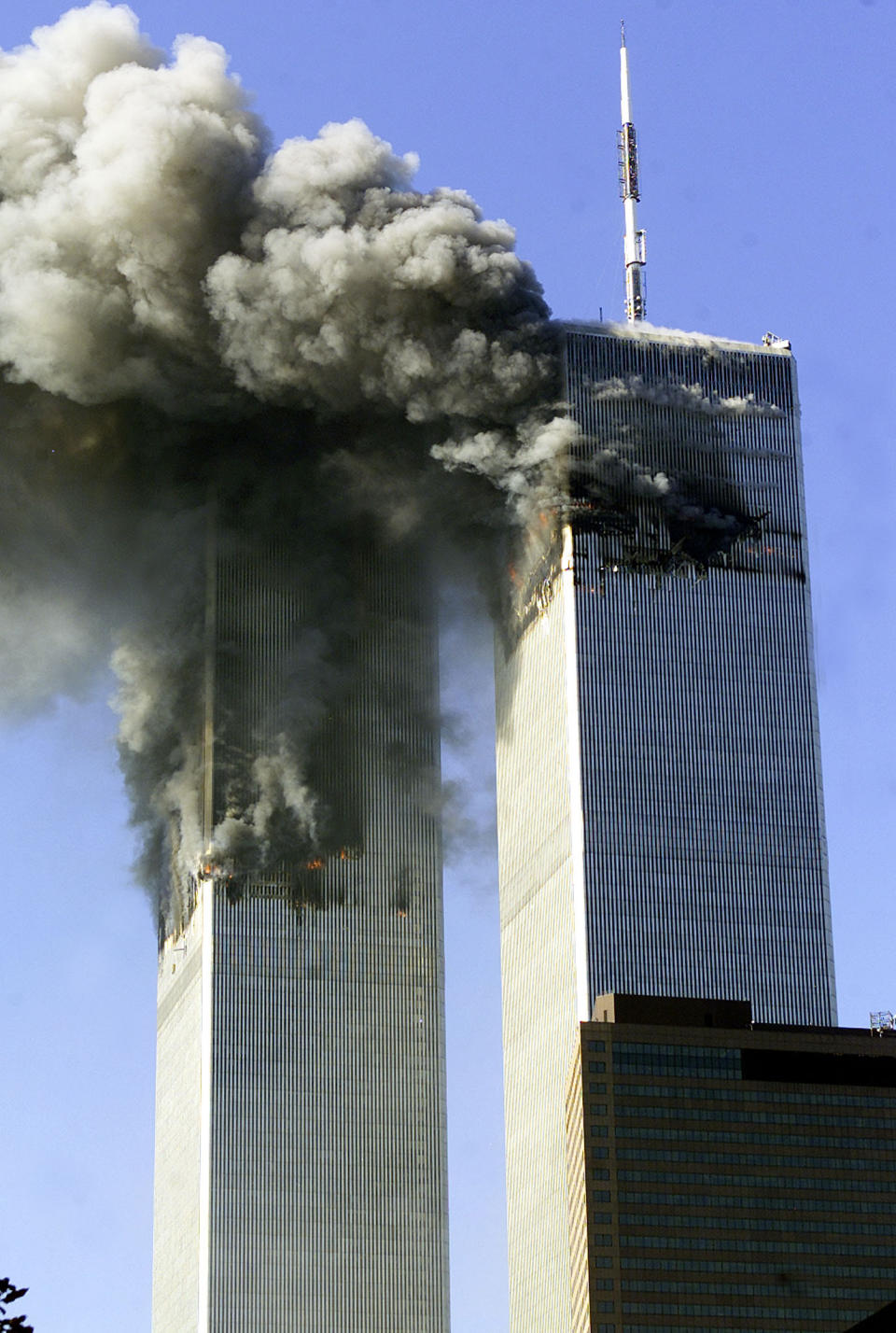 El 11 de septiembre de 2001, la objetófila Sandy K. vio con horror la destruccion de las Torres Gemelas, con las que mantenía una relación amorosa secreta (Foto: Reuters)