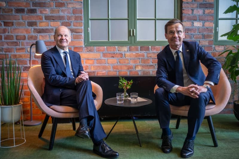 German Chancellor Olaf Scholz (L) and Prime Minister of Sweden Ulf Kristersson hold a bilateral meeting. Michael Kappeler/dpa