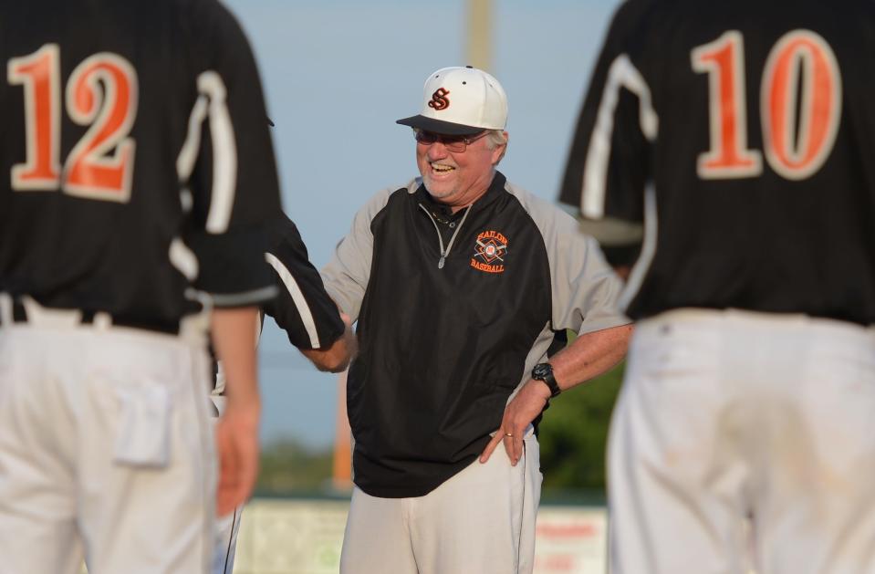 Besides the 950 wins for recently retired Sarasota High baseball coach Clyde Metcalf, there were two national titles, six state crowns, 14 appearances in the FHSAA State Final 4, induction in 2019 into the FHSAA Hall of Fame, and the pride of seeing 200 of his players play college baseball, 70 play pro ball, and 14 reach the Major Leagues.