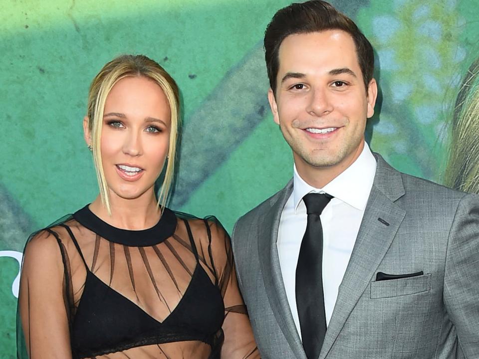 anna camp and skylar astin june 2018