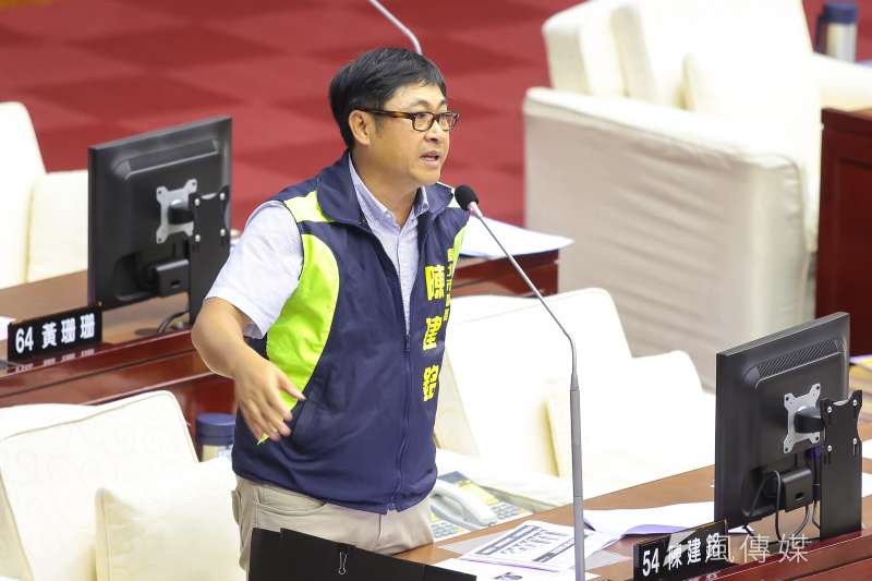 20170606-台北市議員陳建銘6日於台北市議會質詢。（顏麟宇攝）