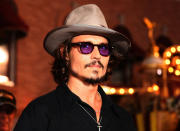 Já Johnny Depp tem conseguiu US$ 48 milhões entre 2015 e 2016, ficando em 46o lugar geral e quinto entre astros do cinema.