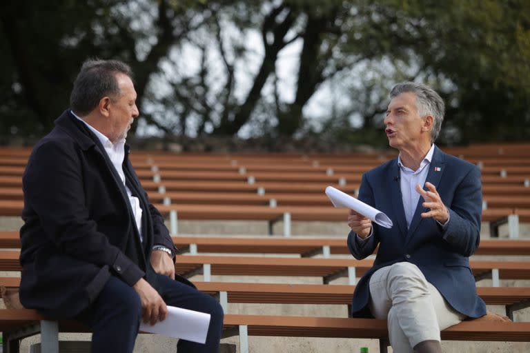 Macri estará en un almuerzo de la Bolsa de Comercio; lo acompañará Gustavo Santos.