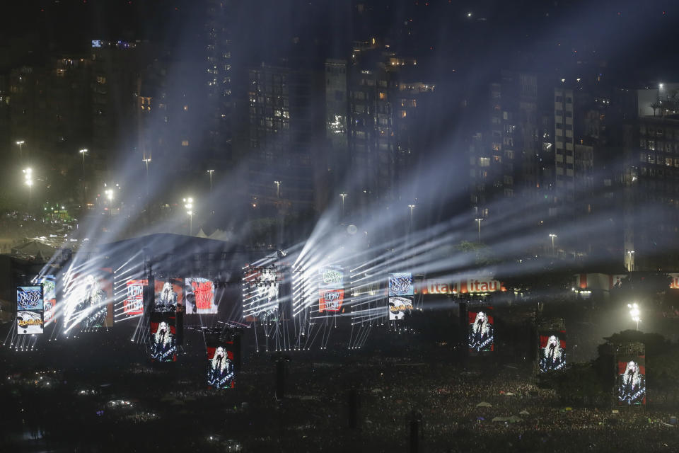 Madonna presenta el último concierto de The Celebration Tour, en la playa de Copacabana en Río de Janeiro, Brasil, el sábado 4 de mayo de 2024. (Foto AP/Bruna Prado)