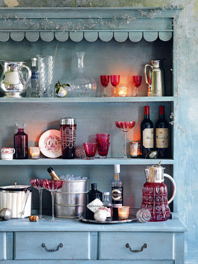 How to store glassware: 8 aesthetic and practical options