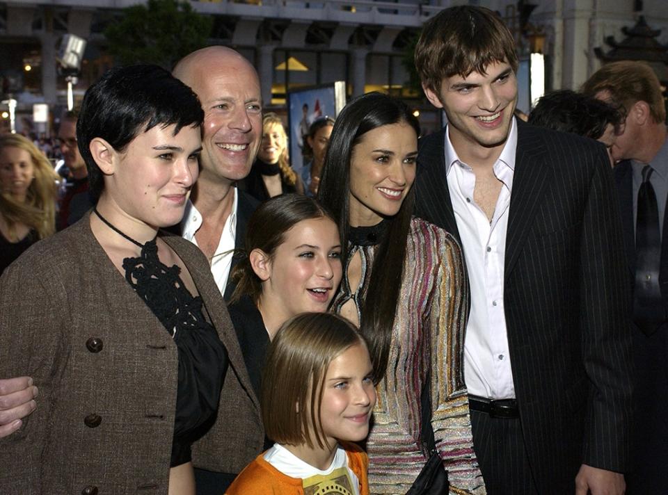 Tallulah Belle Willis, Bruce Willis, Rumer Willis, Scout Willis, Ashton Kutcher, Demi Moore, Charlie's Angeles 2 Premiere, 2003