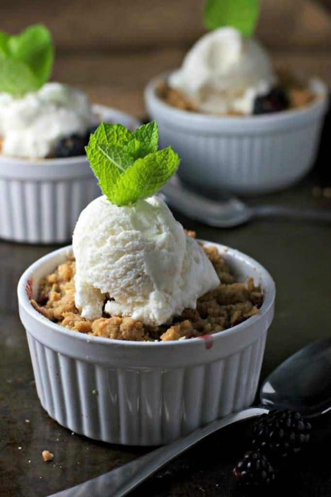 Apple Blackberry Crisp