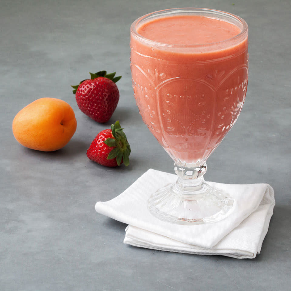 Apricot-Strawberry Smoothie