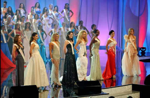 Contestants in the Miss World 2011 final.