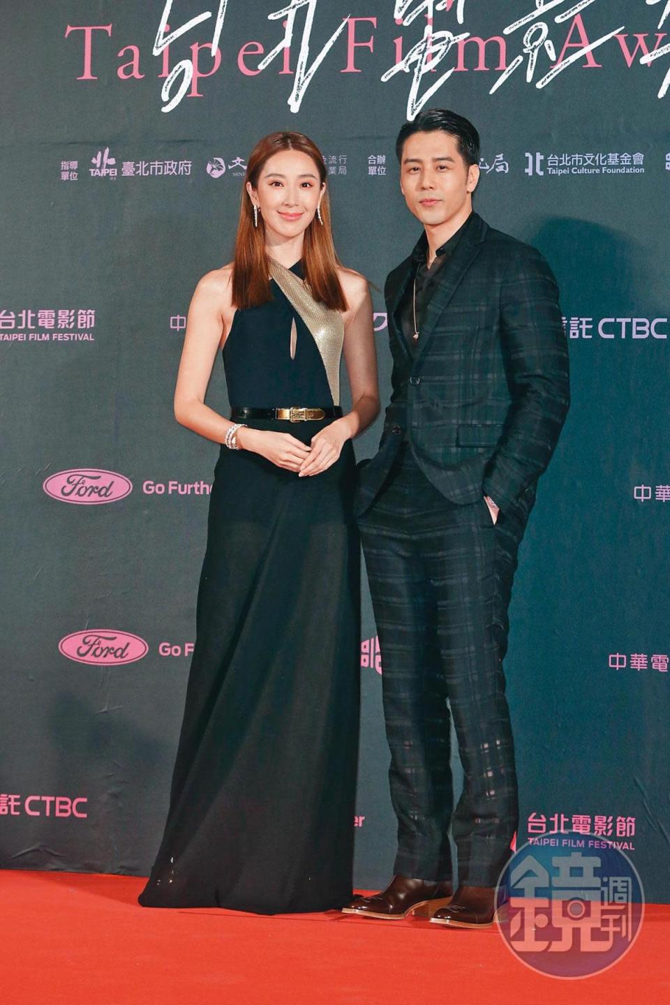 隋棠（左）雖已是3個小孩的媽，但依舊火辣性感，去年和胡宇威（右）一起出席台北電影節，穿一身黑禮服隱約展現好身材。