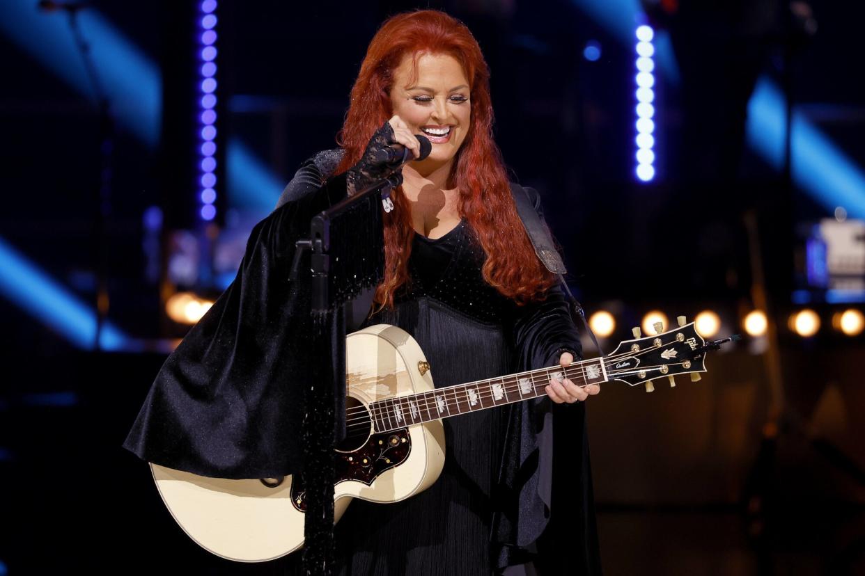 CMT The Judds Love Is Alive The Final Concert Featuring Wynonna