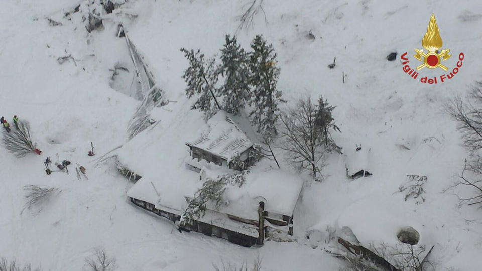 Deadly snow avalanche hits hotel in earthquake-stricken central Italy