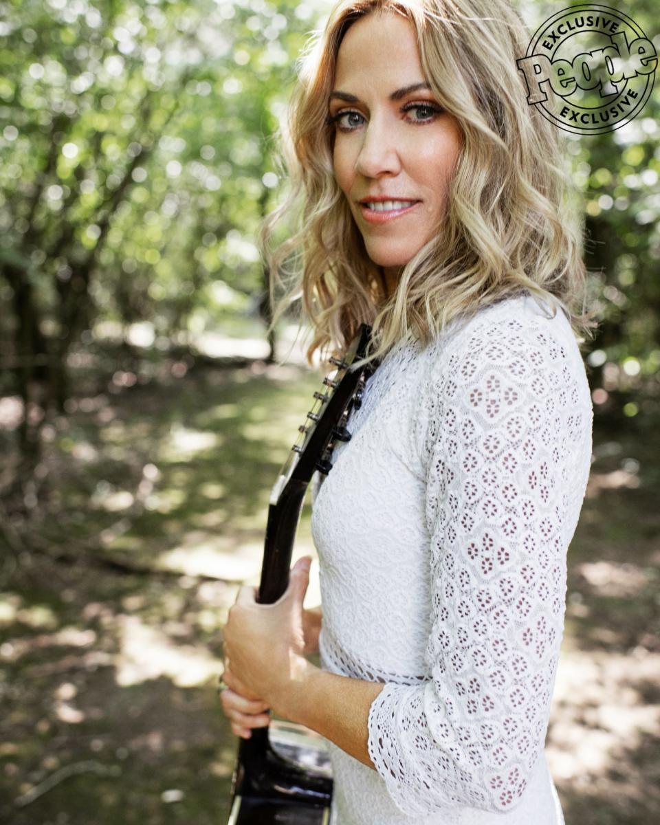 <strong>"I’m not dating right now, but I tell all my friends, 'Set me up.' They’re like, 'We don’t know anybody good enough,' and I keep saying, 'Lower your standards!' "</strong> — Sherly Crow, <a href="https://people.com/music/sheryl-crow-isnt-dating-open-to-marriage/" rel="nofollow noopener" target="_blank" data-ylk="slk:on being open to a new relationship and the possibility of marriage;elm:context_link;itc:0;sec:content-canvas" class="link ">on being open to a new relationship and the possibility of marriage</a>, to PEOPLE