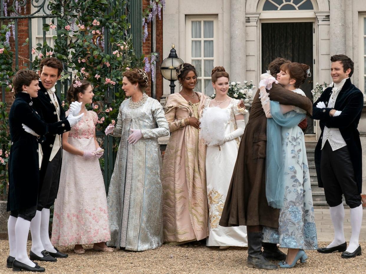 The Bridgerton family (L-R): Gregory Bridgerton (Will Tilston), Anthony Bridgerton (Jonathan Bailey), Hyacinth Bridgerton (Florence Hunt), Lady Violet Bridgerton (Ruth Gemmell),  Kate Sharma (Simone Ashley), Francesca Bridgerton (Hannah Dodd), Colin Bridgerton (Luke Newton), Eloise Bridgerton (Claudia Jessie) and Benedict Bridgerton (Luke Thompson).