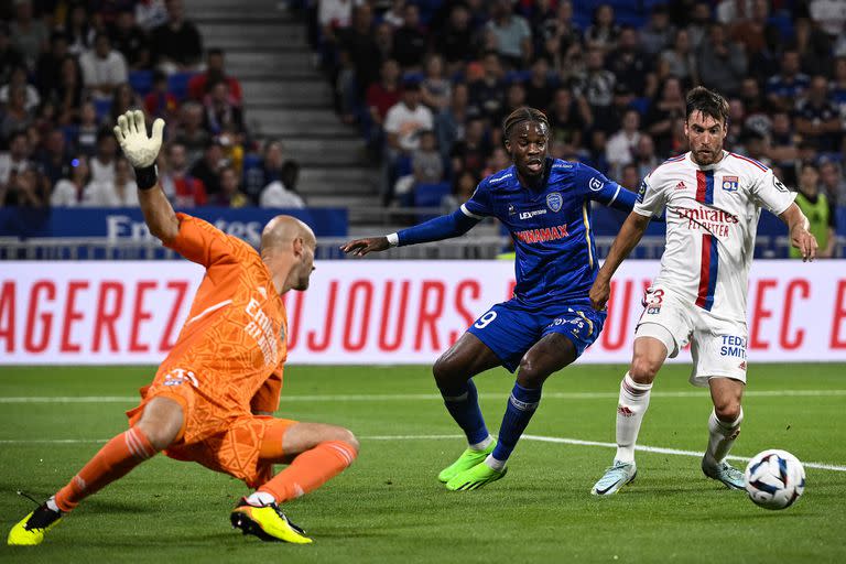 Nicolás Tagliafico es uno de los habituales titulares en Lyon