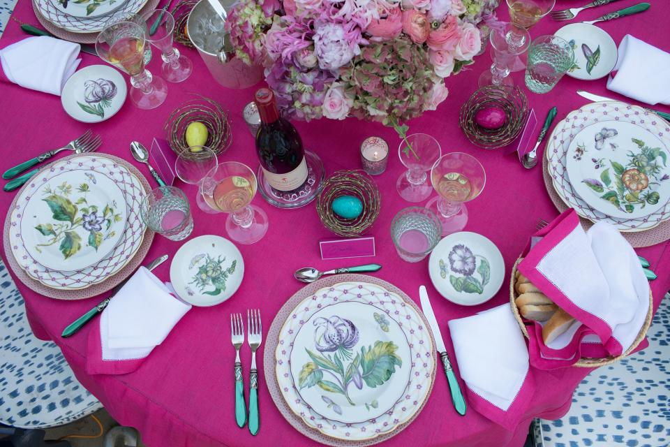 How to Arrange an Instagram-Worthy Easter Table